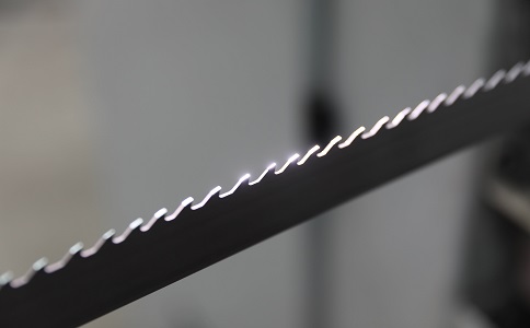 巴中双金属带锯条产生切削噪音的原因具体有哪些？